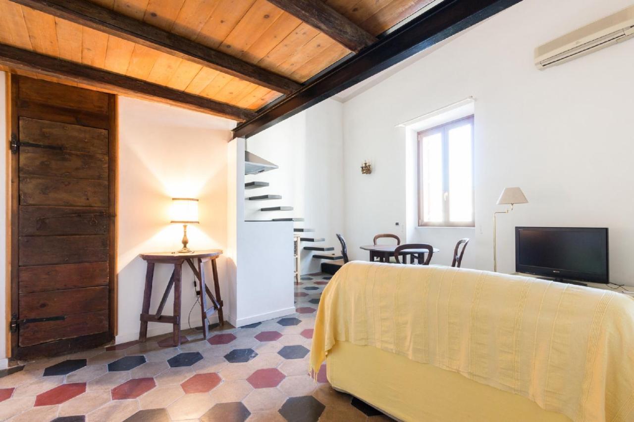 Sunny Apartment Navona Square Roma Exterior foto